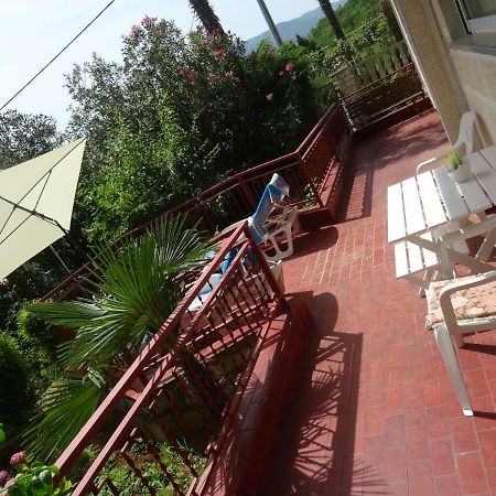 Apartman Iris S Terasom Rijeka Exterior foto