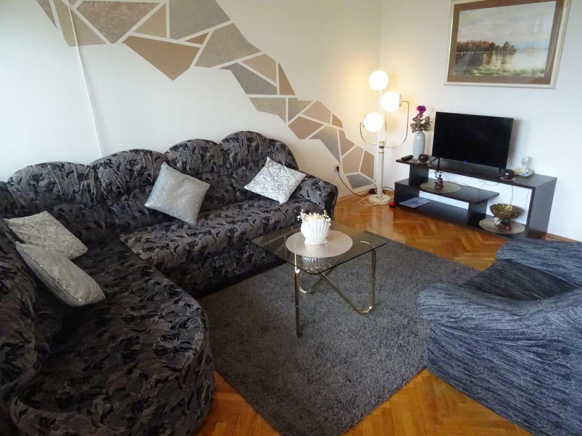 Apartman Iris S Terasom Rijeka Exterior foto