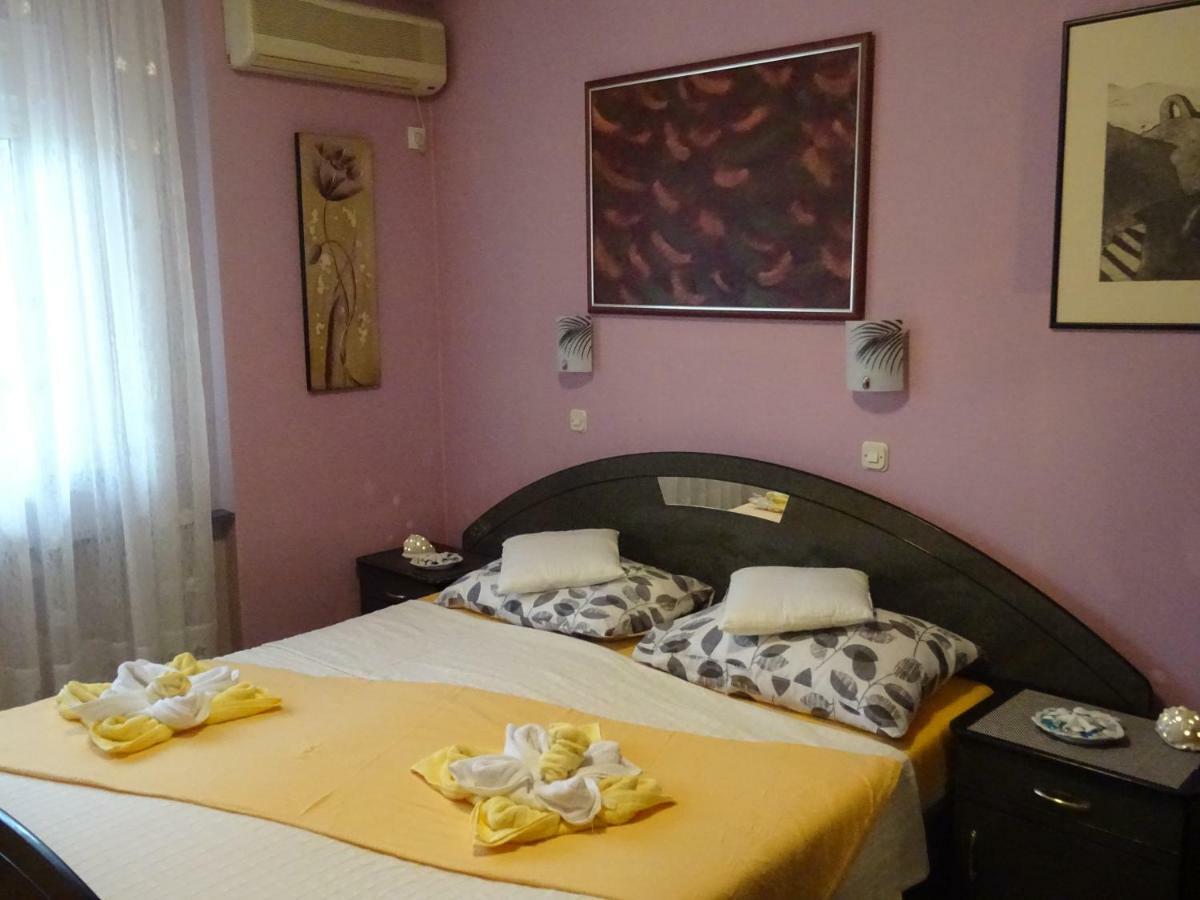 Apartman Iris S Terasom Rijeka Exterior foto